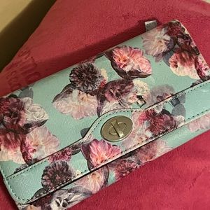 Wallet in perfect condition!